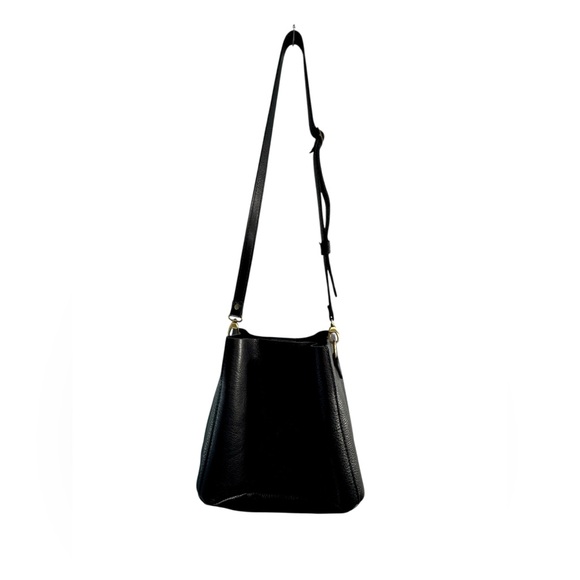 Portland Leather Butterfly Bucket Bag in Pebbled Black Leather - Picture 4 of 8